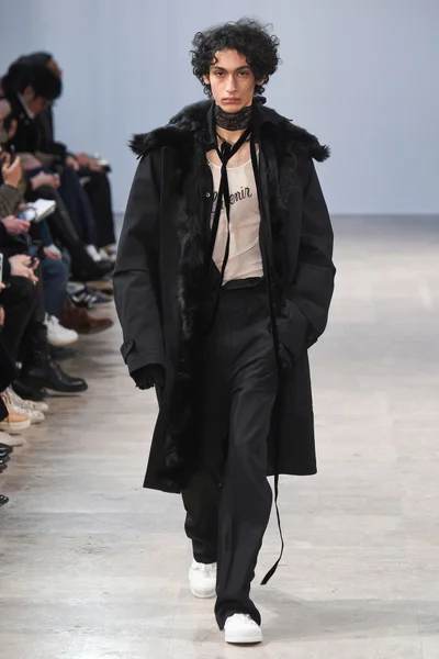 Look 12